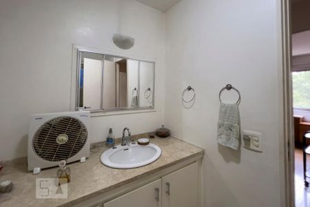 Apartamento à venda com 103m², 3 quartos e 1 vagaBanheiro
