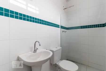 Banheiro de casa de condomínio para alugar com 1 quarto, 53m² em Vila Regente Feijó, São Paulo