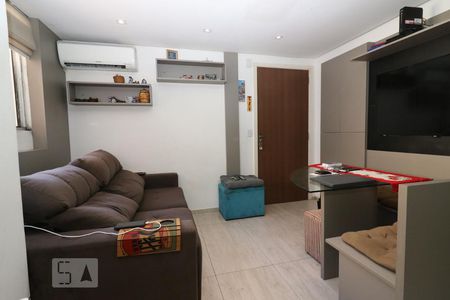 Sala de Apartamento com 2 quartos, 48m² Alto Petrópolis