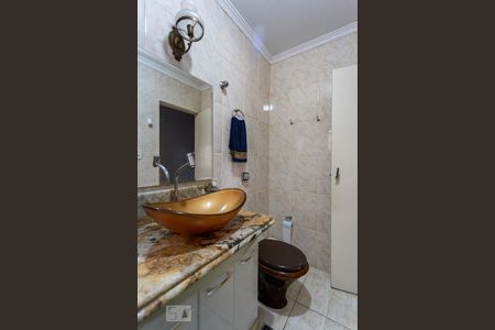 Casa à venda com 177m², 3 quartos e 2 vagas Casa à venda com 177m², 3 quartos e 2 vagasBanheiro