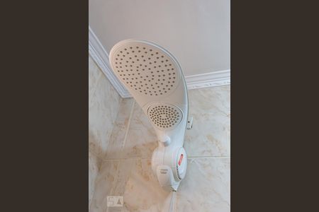 Casa à venda com 177m², 3 quartos e 2 vagas Casa à venda com 177m², 3 quartos e 2 vagasChuveiro