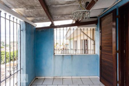 Casa à venda com 177m², 3 quartos e 2 vagas Casa à venda com 177m², 3 quartos e 2 vagasVaranda