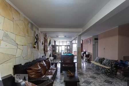 Casa à venda com 177m², 3 quartos e 2 vagas Casa à venda com 177m², 3 quartos e 2 vagasEdícula