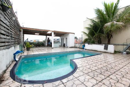 Casa à venda com 249m², 4 quartos e 6 vagas Casa à venda com 249m², 4 quartos e 6 vagasPiscina