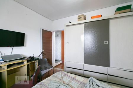 Casa à venda com 249m², 4 quartos e 6 vagas Casa à venda com 249m², 4 quartos e 6 vagasQuarto 4