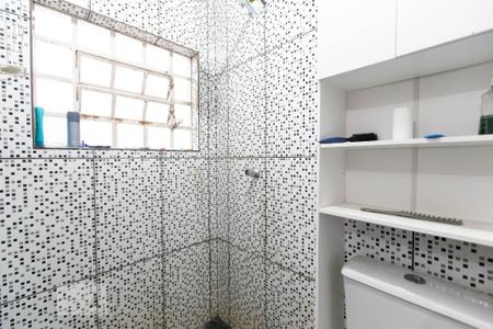 Casa à venda com 249m², 4 quartos e 6 vagas Casa à venda com 249m², 4 quartos e 6 vagasBanheiro 2