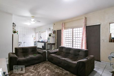 Sala 1 de casa à venda com 4 quartos, 249m² em Cidade Antônio Estêvão de Carvalho, São Paulo