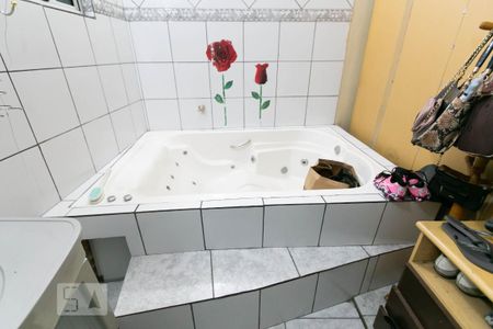 Casa à venda com 249m², 4 quartos e 6 vagas Casa à venda com 249m², 4 quartos e 6 vagasBanheira