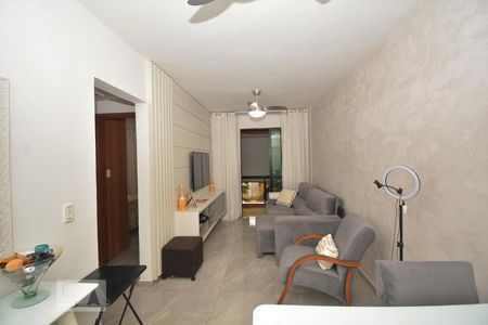 Sala de apartamento à venda com 2 quartos, 76m² em Penha Circular, Rio de Janeiro