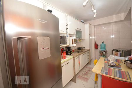 Apartamento à venda com 76m², 2 quartos e 1 vagaCozinha