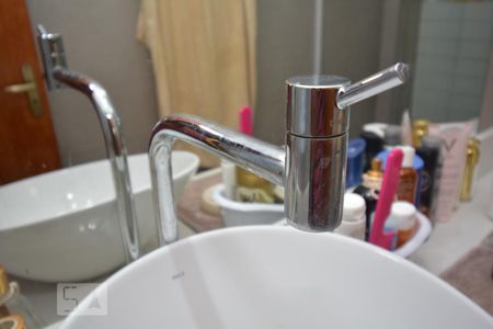 Apartamento à venda com 76m², 2 quartos e 1 vagaBanheiro Social - Torneira