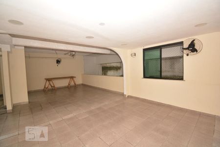 Apartamento à venda com 76m², 2 quartos e 1 vagaÁrea comum - Salão de festas