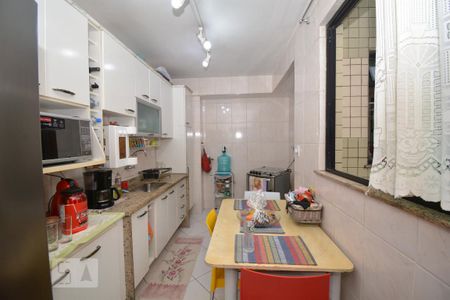 Apartamento à venda com 76m², 2 quartos e 1 vagaCozinha