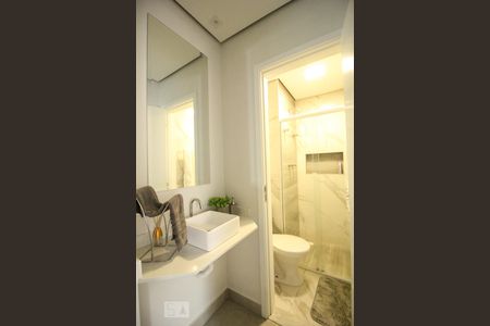 Banheiro de apartamento para alugar com 2 quartos, 55m² em Santa Teresinha, São Paulo