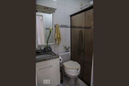 Apartamento à venda com 135m², 3 quartos e 2 vagas Apartamento à venda com 135m², 3 quartos e 2 vagasBanheiro Corredor