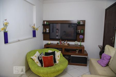 Apartamento à venda com 135m², 3 quartos e 2 vagas Apartamento à venda com 135m², 3 quartos e 2 vagasSala de TV