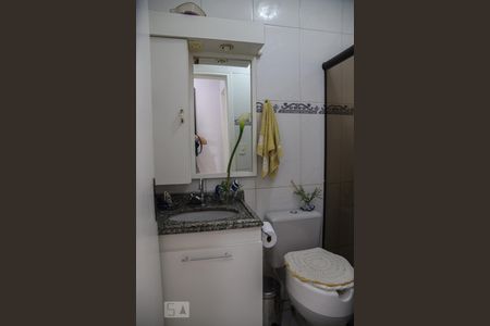 Apartamento à venda com 135m², 3 quartos e 2 vagas Apartamento à venda com 135m², 3 quartos e 2 vagasBanheiro Corredor