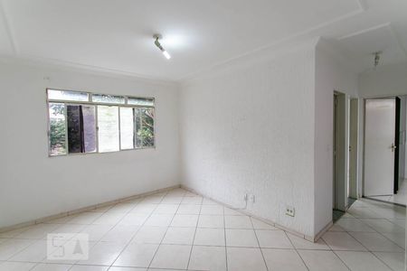 Sala de Apartamento com 3 quartos, 70m² Guarani