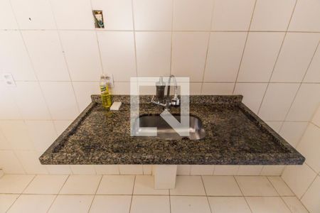 Detalhe cozinha de apartamento à venda com 3 quartos, 68m² em Jardim Tupanci, Barueri