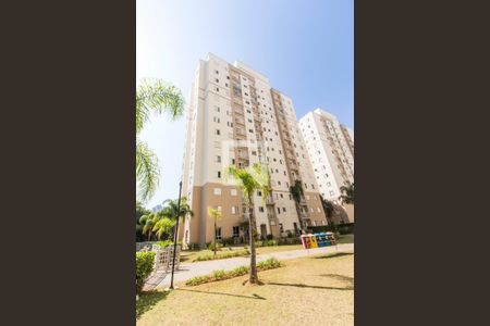 Fachada do bloco de apartamento à venda com 3 quartos, 68m² em Jardim Tupanci, Barueri