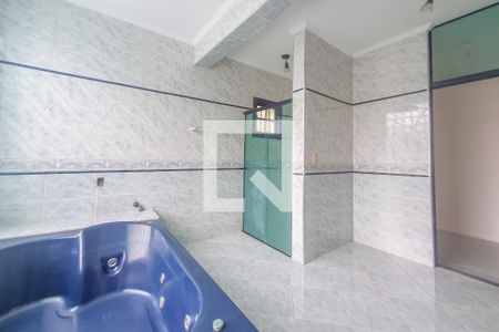 Apartamento para alugar com 158m², 2 quartos e 1 vaga Apartamento para alugar com 158m², 2 quartos e 1 vagaBanheiro da Suíte 1