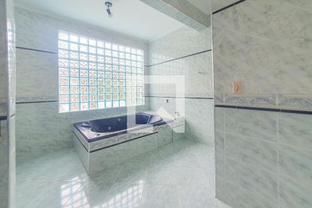Apartamento para alugar com 158m², 2 quartos e 1 vaga Apartamento para alugar com 158m², 2 quartos e 1 vagaBanheiro da Suíte 1