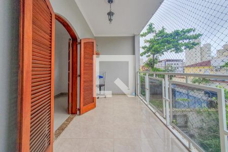 Apartamento para alugar com 158m², 2 quartos e 1 vaga Apartamento para alugar com 158m², 2 quartos e 1 vagaVaranda da Suíte 1