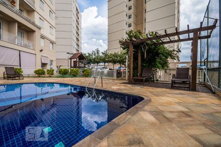 Apartamento para alugar com 65m², 2 quartos e 1 vagaÁrea comum - Piscina