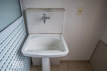 Apartamento para alugar com 65m², 2 quartos e 1 vagaÁrea de Serviço