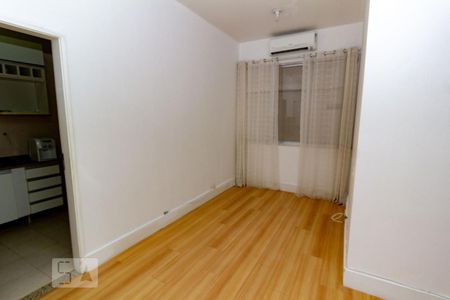 Sala de apartamento para alugar com 2 quartos, 77m² em Flamengo, Rio de Janeiro