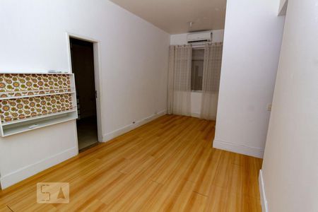 Sala de apartamento para alugar com 2 quartos, 77m² em Flamengo, Rio de Janeiro