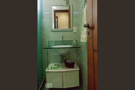 Casa à venda com 190m², 3 quartos e 5 vagas Casa à venda com 190m², 3 quartos e 5 vagasBanheiro