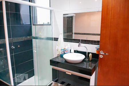 Casa à venda com 190m², 3 quartos e 5 vagas Casa à venda com 190m², 3 quartos e 5 vagasBanheiro da Suíte