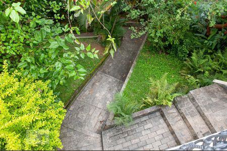 Casa à venda com 190m², 3 quartos e 5 vagas Casa à venda com 190m², 3 quartos e 5 vagasQuintal