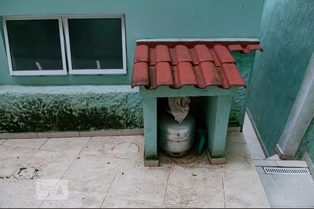 Casa à venda com 190m², 3 quartos e 5 vagas Casa à venda com 190m², 3 quartos e 5 vagasCorredor