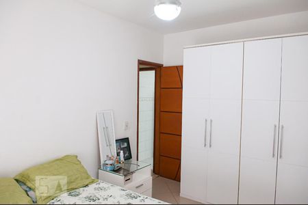 Casa à venda com 190m², 3 quartos e 5 vagas Casa à venda com 190m², 3 quartos e 5 vagasSuíte