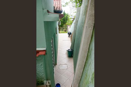 Casa à venda com 190m², 3 quartos e 5 vagas Casa à venda com 190m², 3 quartos e 5 vagasCorredor