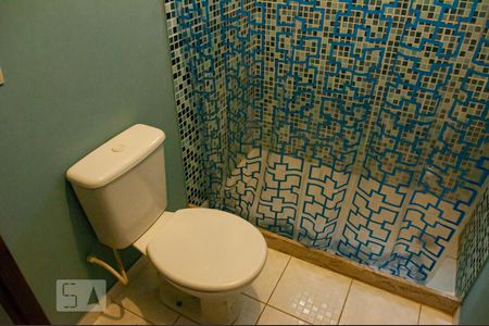 Casa à venda com 190m², 3 quartos e 5 vagas Casa à venda com 190m², 3 quartos e 5 vagasBanheiro da Suíte 2