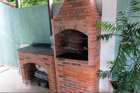 Casa à venda com 190m², 3 quartos e 5 vagas Casa à venda com 190m², 3 quartos e 5 vagasChurrasqueira