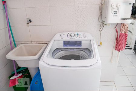 Casa à venda com 190m², 3 quartos e 5 vagas Casa à venda com 190m², 3 quartos e 5 vagasÁrea de Serviço