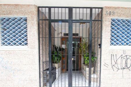 Apartamento à venda com 42m², 1 quarto e sem vaga Apartamento à venda com 42m², 1 quarto e sem vagaFachada