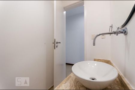 Apartamento para alugar com 204m², 4 quartos e 3 vagas Apartamento para alugar com 204m², 4 quartos e 3 vagasLavabo
