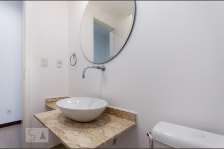 Apartamento para alugar com 204m², 4 quartos e 3 vagas Apartamento para alugar com 204m², 4 quartos e 3 vagasLavabo