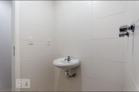 Apartamento para alugar com 204m², 4 quartos e 3 vagas Apartamento para alugar com 204m², 4 quartos e 3 vagasBanheiro de serviço