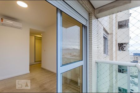 Apartamento para alugar com 204m², 4 quartos e 3 vagas Apartamento para alugar com 204m², 4 quartos e 3 vagasVaranda