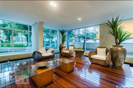 Apartamento para alugar com 204m², 4 quartos e 3 vagas Apartamento para alugar com 204m², 4 quartos e 3 vagasHall de entrada