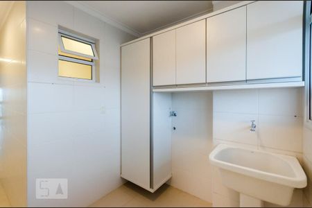 Apartamento para alugar com 204m², 4 quartos e 3 vagas Apartamento para alugar com 204m², 4 quartos e 3 vagasÁrea de Serviço