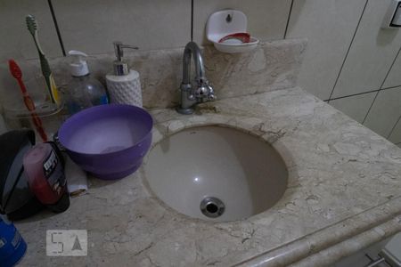 Casa à venda com 176m², 3 quartos e 3 vagas Casa à venda com 176m², 3 quartos e 3 vagasBanheiro Suíte