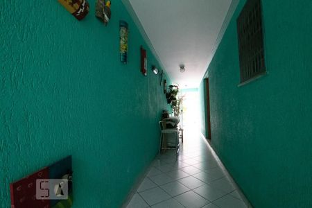 Casa à venda com 176m², 3 quartos e 3 vagas Casa à venda com 176m², 3 quartos e 3 vagasCorredor Lateral