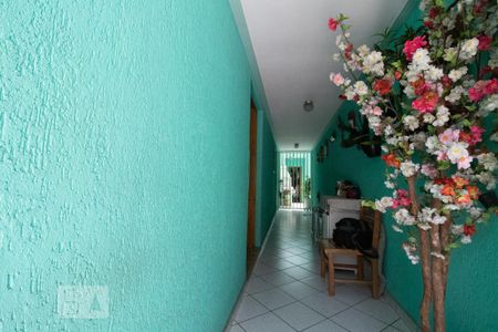 Casa à venda com 176m², 3 quartos e 3 vagas Casa à venda com 176m², 3 quartos e 3 vagasCorredor Lateral